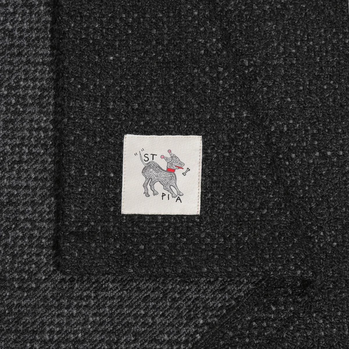 Charcoal_Pet_Blanket_Mat_-_without_fluff_-_Black_-_02.png